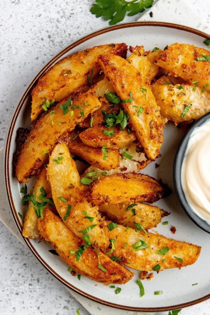 Potato Wedges بطاطا ويدجز
