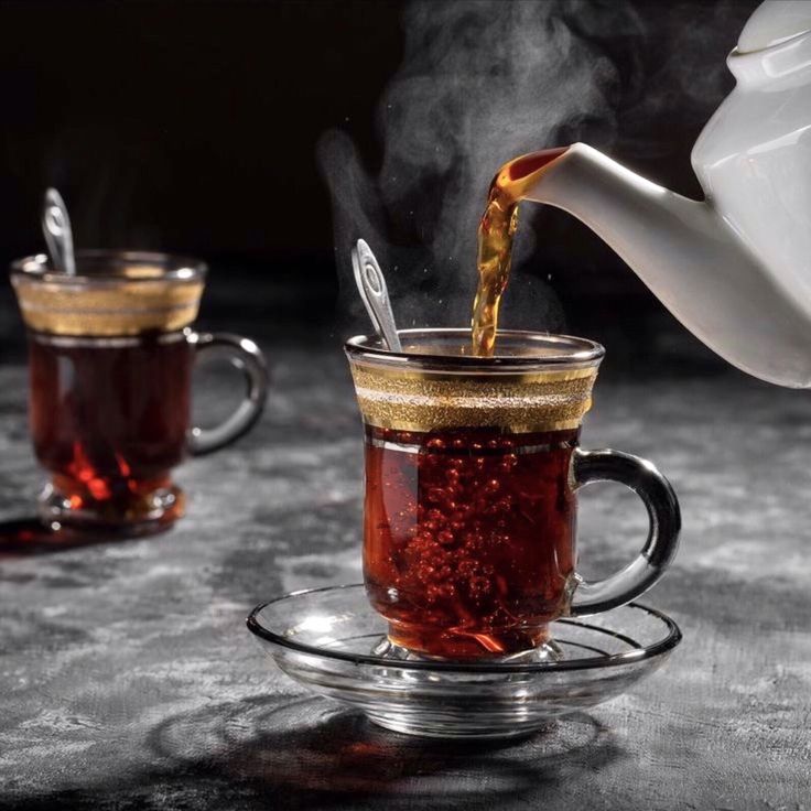 شاي أحمر بالزعفران Red Tea with Saffron