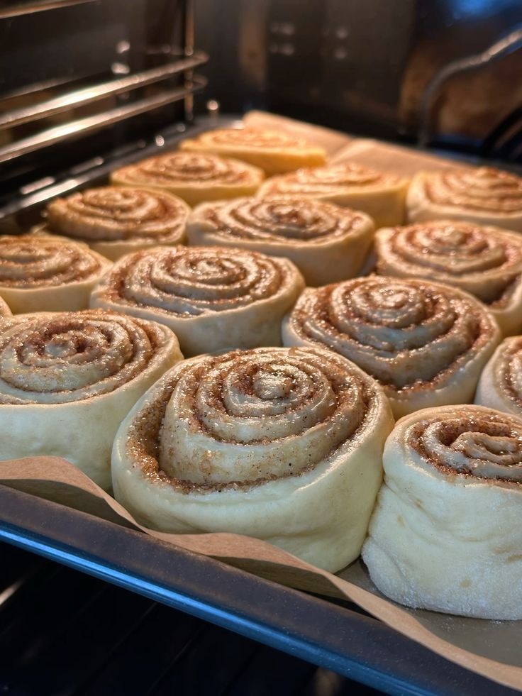 Cinnabon سينابون