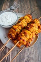 مشاكيك دجاج مع خبز Grilled skewer