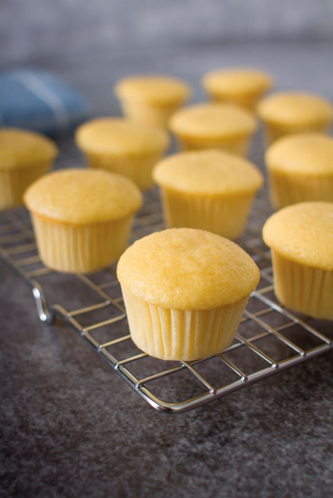 Plain Cupcake  كاب كيك (بدون كريمة)