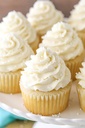 كاب كيك مع الكريمة Cupcake with Cream