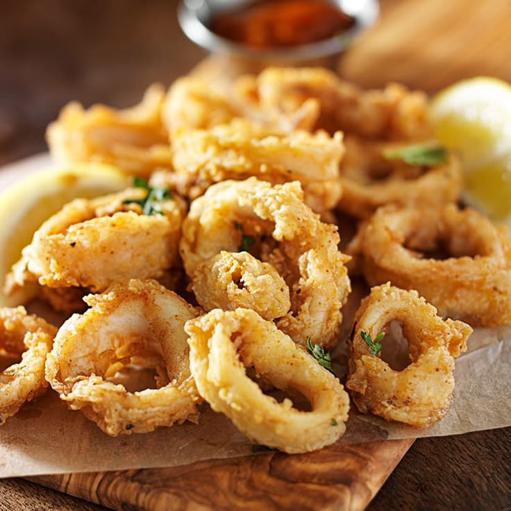 Fried Calamari حبار مقلي
