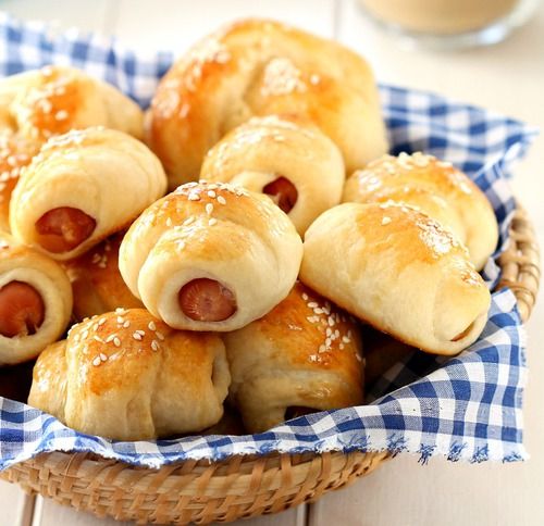 لفايف النقانق بالجبن Soft pastry rolls filled with sausage